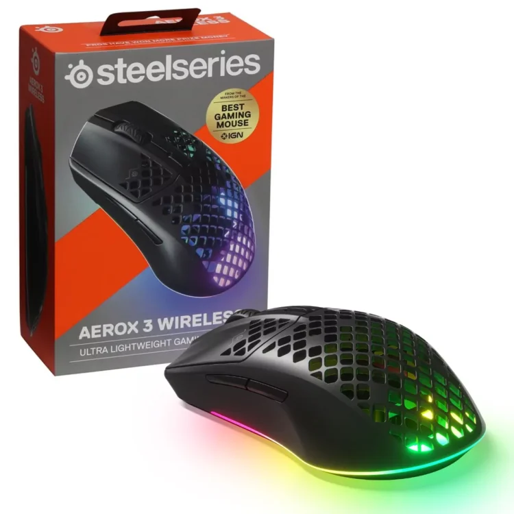 Ultraligero de 2.39 onzas. El diseño superligero del Aerox 3 permite tiempos de reacción más rápidos y precisos en los videojuegos para esos momentos en los que se necesitan movimientos repentinos o más largos. Batería con 200 horas de duración: diseñada específicamente para un consumo de energía optimizado, la batería inalámbrica Aerox 3 ofrece hasta 200 horas de uso continuo sin sacrificar el rendimiento ni el peso. Patines de deslizamiento de 100 % PTFE virgen: diseñados con PTFE 100 % puro para proporcionar los deslizamientos más fluidos y un control mejorado para movimientos de mouse superligeros. Sensor TrueMove Air. Un sensor de seguimiento real 1 a 1 personalizado, desarrollado especialmente con PixArt para el rendimiento inalámbrico. Este sensor óptico de 18,000 CPI, 400 IPS, 40 G ofrece la velocidad y precisión necesarias para mejorar tu juego. AquaBarrier: el primer mouse para videojuegos que recibe una calificación de impermeabilidad IP54 que proporciona resistencia al agua y protección contra el polvo, la suciedad, la grasa, el pelo y más. El mouse está diseñado para proteger el circuito interior de prácticamente todos los tipos de daños ambientales para que nunca tengas que preocuparte por los accidentes. CODE: 2RS57